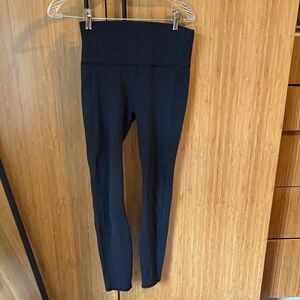 Vuori High-Waisted Pocket Leggings